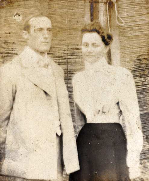 Charles Forbes with his wife Emily Carrall, 1901