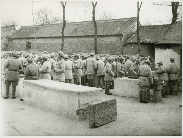 Students' meal time at the Bethune Medical School (Bai Xiao), 3rd Sub-district, Jinchaji, 1943