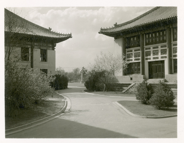 Two buildings and an huabiao (华表) at Yenching University (燕京大學), Beijing (北京)