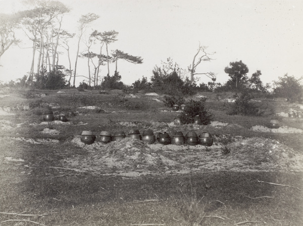 Funerary urns (金塔 ), New Territories (新界), Hong Kong