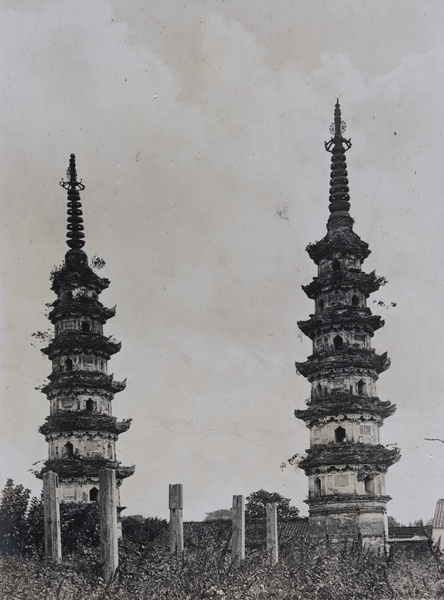 The Pens (or Twin Pagodas) at Luohanyuan Temple, Suzhou (苏州双塔)