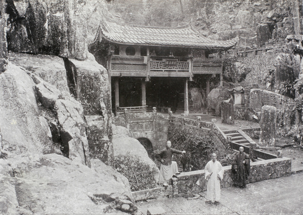 Yongquan Monastery (涌泉寺 Kushan Monastery), Drum Mountain, Fuzhou (福州)
