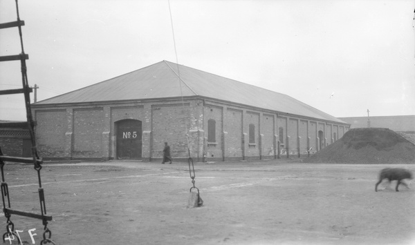 Warehouse and coal, Newchwang