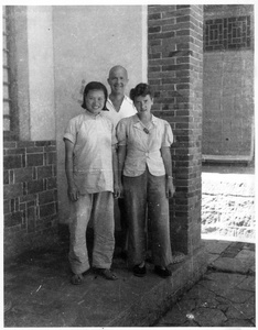 Hsiao Li Lindsay (李效黎), Grey Martel Hall and Miss Brennecke, Tiao'rh, Hebei, Summer 1942