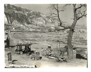 Outdoor workshop and general view, Yan'an (延安), 1945