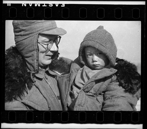 Michael Lindsay (林迈可) and Erica Lindsay in warm winter clothing