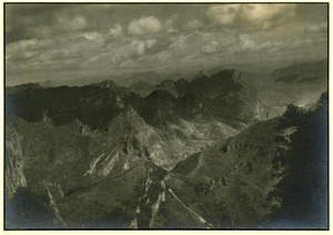 Mountainous landscape near the Sha River, Shanxi, 1939