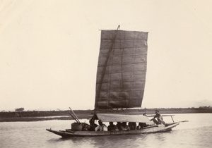 Boat on the Kaojim river, Xiamen