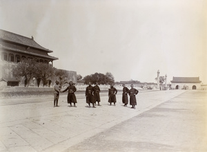Alliance soldiers, Tiananmen Gate, Peking